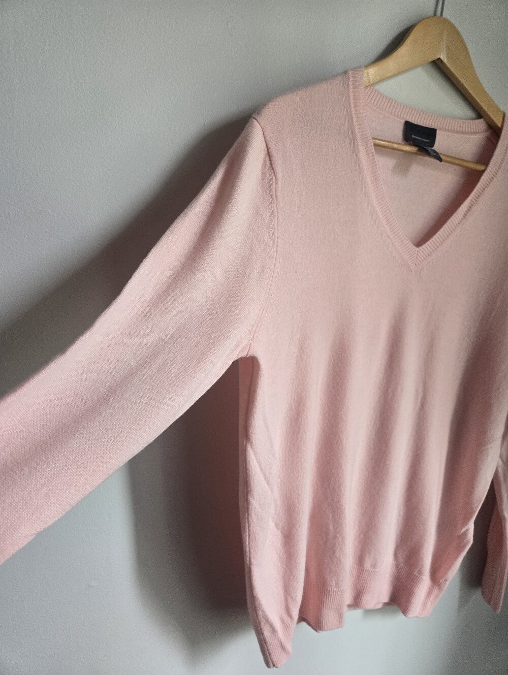 STATE FUSIO Prenium Quality Pink V-Neck Merino Wool & Cashmere Knit Sweater - Picture 4 of 10